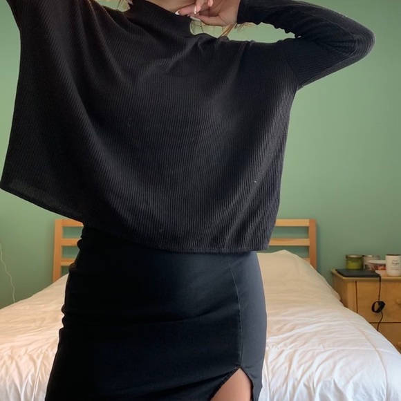 Sold Half turtleneck top ✨ - Picture 2 of 4